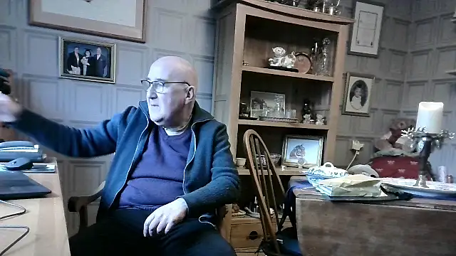 Adamdaddybear online show from January 26, 2025, 1:04 pm