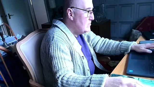 Adamdaddybear online show from February 18, 2025, 1:55 pm