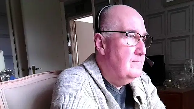 Adamdaddybear online show from March 16, 2025, 2:22 pm