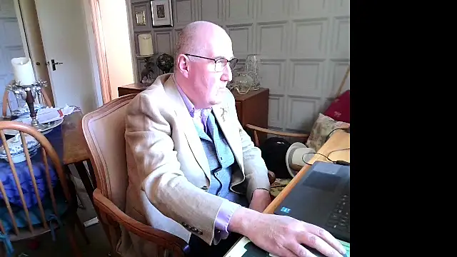 Adamdaddybear online show from March 18, 2025, 2:37 pm