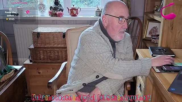 Adamdaddybear online show from February 5, 2026, 2:54 pm