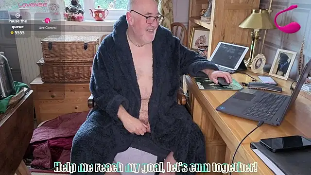 Adamdaddybear online show from March 1, 2026, 8:38 am