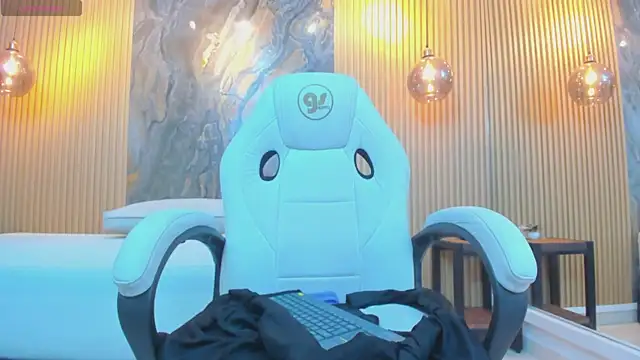 ella harper online show from March 19, 2026, 2:59 am