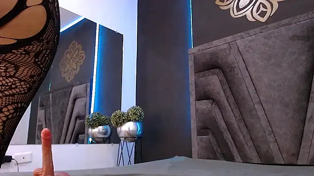 stefany bro online show from March 4, 2025, 2:32 pm