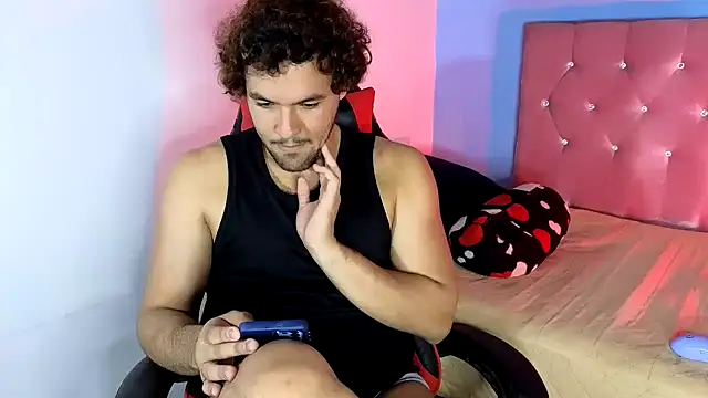 FreyrStyle online show from December 1, 2024, 8:31 pm