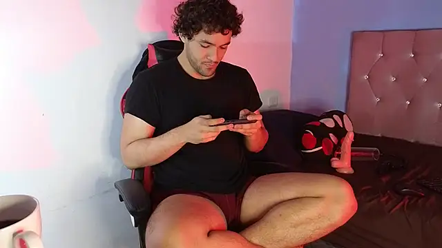 FreyrStyle online show from January 9, 2025, 4:49 pm