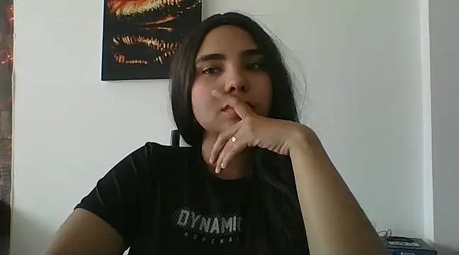 Miapeyton online show from December 3, 2024, 7:00 pm