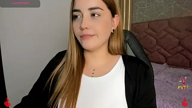 Lucia star   online show from December 10, 2024, 10:26 pm