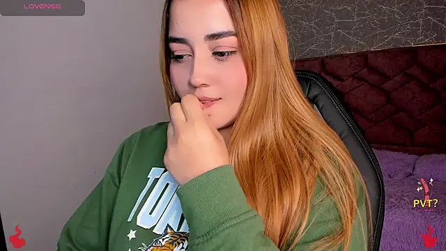 Lucia star   online show from January 23, 2025, 10:54 pm