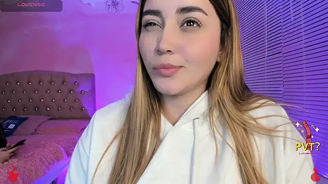 Lucia star   online show from February 18, 2025, 2:38 am