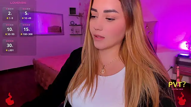 Lucia star   online show from March 11, 2025, 2:54 am