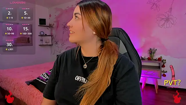 Lucia star   online show from March 19, 2025, 6:46 am