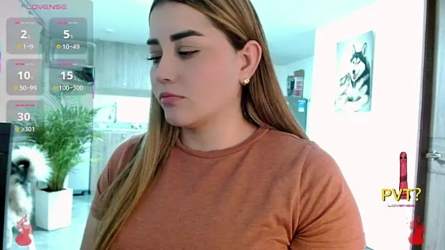 Lucia star   online show from November 26, 2025, 2:01 am