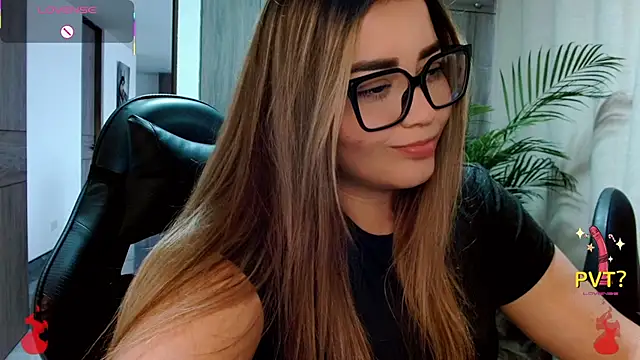 Lucia star   online show from February 16, 2026, 8:05 pm