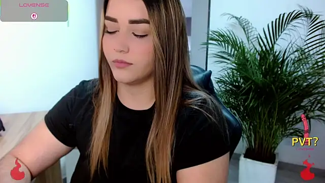 Lucia star   online show from April 6, 2026, 2:29 pm