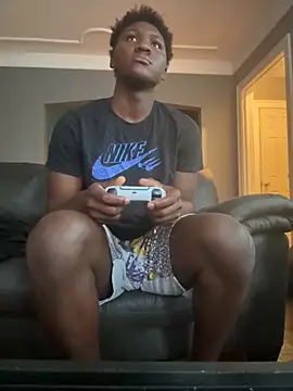 Snapshot of Festivitiesking1 chatting on October 18, 2025, 12:28 pm Festivitiesking1 online show from October 18, 2025, 12:28 pm