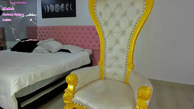 Latrellx7 online show from January 6, 2025, 12:24 pm