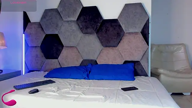 Latrellx7 online show from March 7, 2026, 3:58 am