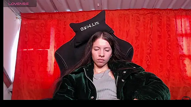 sweetdam12 online show from March 13, 2025, 8:43 pm