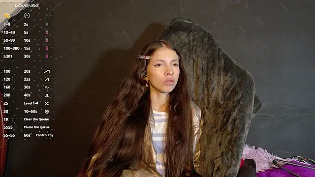 sweetdam12 online show from October 3, 2025, 8:17 pm