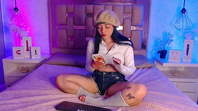 GigiVolkova online show from February 6, 2025, 8:02 pm