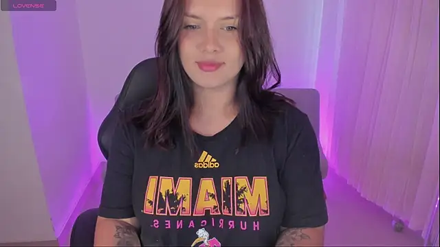 Snapshot of SabrinaVega chatting on October 12, 2025, 9:14 pm SabrinaVega online show from October 12, 2025, 9:14 pm