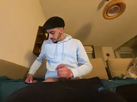 Rebeu313 online show from March 4, 2025, 12:18 am