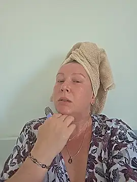YOUR ELENA online show from June 27, 2026, 2:34 pm