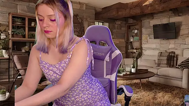 Snapshot of Dolce--Mia---Bianchi__07 chatting on January 14, 2025, 2:40 am Dolce--Mia---Bianchi  07 online show from January 14, 2025, 2:40 am