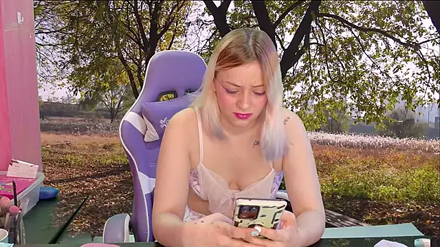 Snapshot of Dolce--Mia---Bianchi__07 chatting on January 18, 2025, 9:02 pm Dolce--Mia---Bianchi  07 online show from January 18, 2025, 9:02 pm