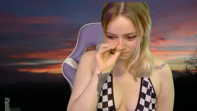 Snapshot of Dolce--Mia---Bianchi__07 chatting on March 9, 2025, 7:23 am Dolce--Mia---Bianchi  07 online show from March 9, 2025, 7:23 am