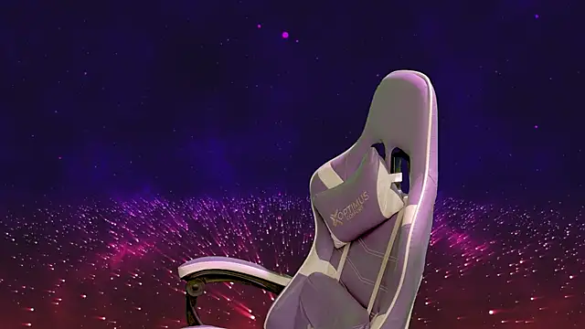 Snapshot of Dolce--Mia---Bianchi__07 chatting on October 4, 2025, 8:07 pm Dolce--Mia---Bianchi  07 online show from October 4, 2025, 8:07 pm