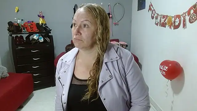 emperabigbootybigass online show from February 25, 2025, 12:13 pm