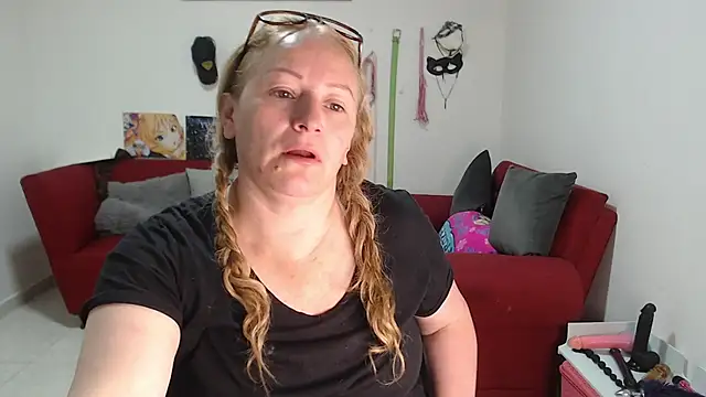 emperabigbootybigass online show from September 10, 2025, 12:16 pm