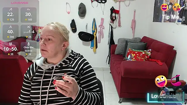 emperabigbootybigass online show from December 2, 2025, 12:32 pm