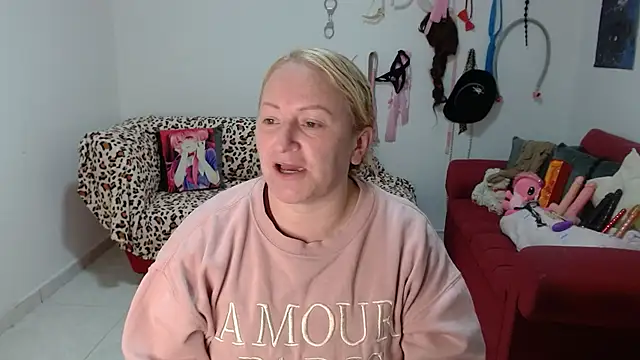 emperabigbootybigass online show from April 6, 2026, 12:28 pm