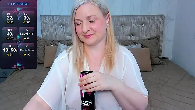 AnnaXCherri online show from March 8, 2025, 3:06 am