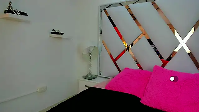 samy  milf online show from January 17, 2026, 7:28 pm