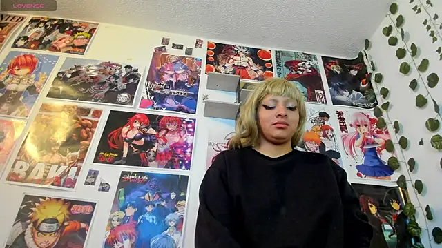 miku katsuragi online show from December 11, 2024, 2:52 am