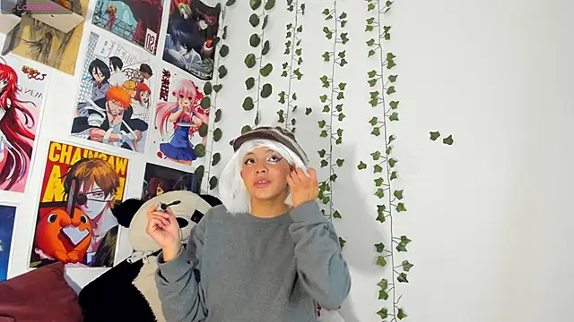 miku katsuragi online show from January 7, 2025, 7:10 am