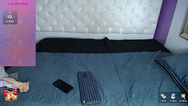 Snapshot of MadameDamn chatting on December 9, 2024, 6:03 pm MadameDamn online show from December 9, 2024, 6:03 pm