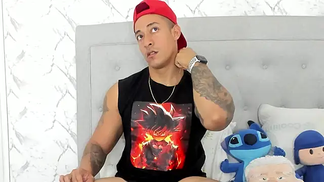 luigiferrara online show from March 16, 2025, 6:01 pm