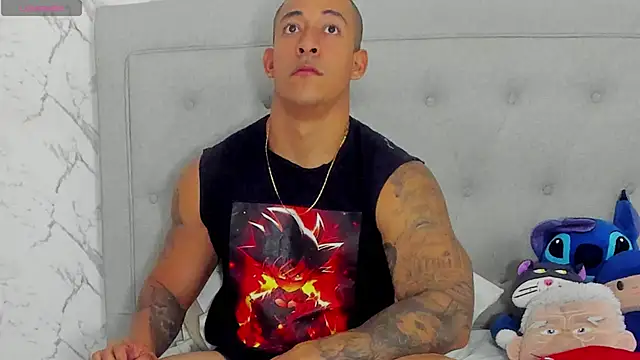 luigiferrara online show from April 13, 2026, 8:58 pm