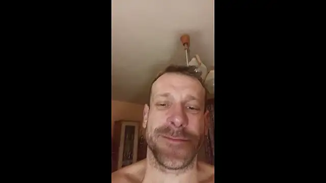 Snapshot of DonCristian chatting on December 21, 2025, 2:41 am DonCristian online show from December 21, 2025, 2:41 am