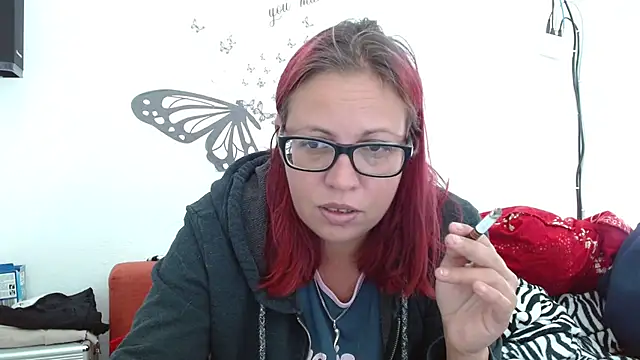 LadyHellene online show from September 18, 2025, 6:26 am