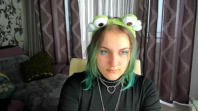 MelaniSep online show from December 6, 2024, 8:37 am