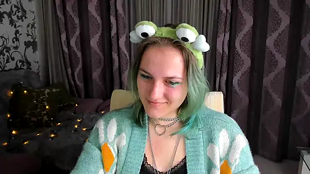 MelaniSep online show from December 9, 2024, 2:28 pm