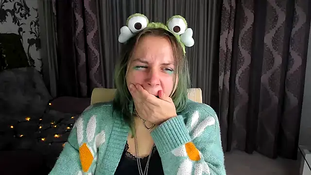 MelaniSep online show from December 14, 2024, 2:31 pm