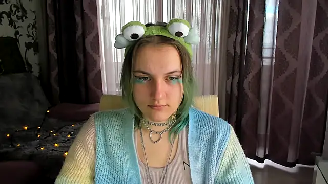 MelaniSep online show from December 17, 2024, 12:33 pm