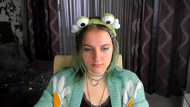 MelaniSep online show from December 18, 2024, 2:17 pm